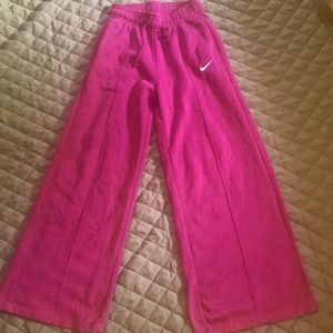 Women’s Nike sweatpants